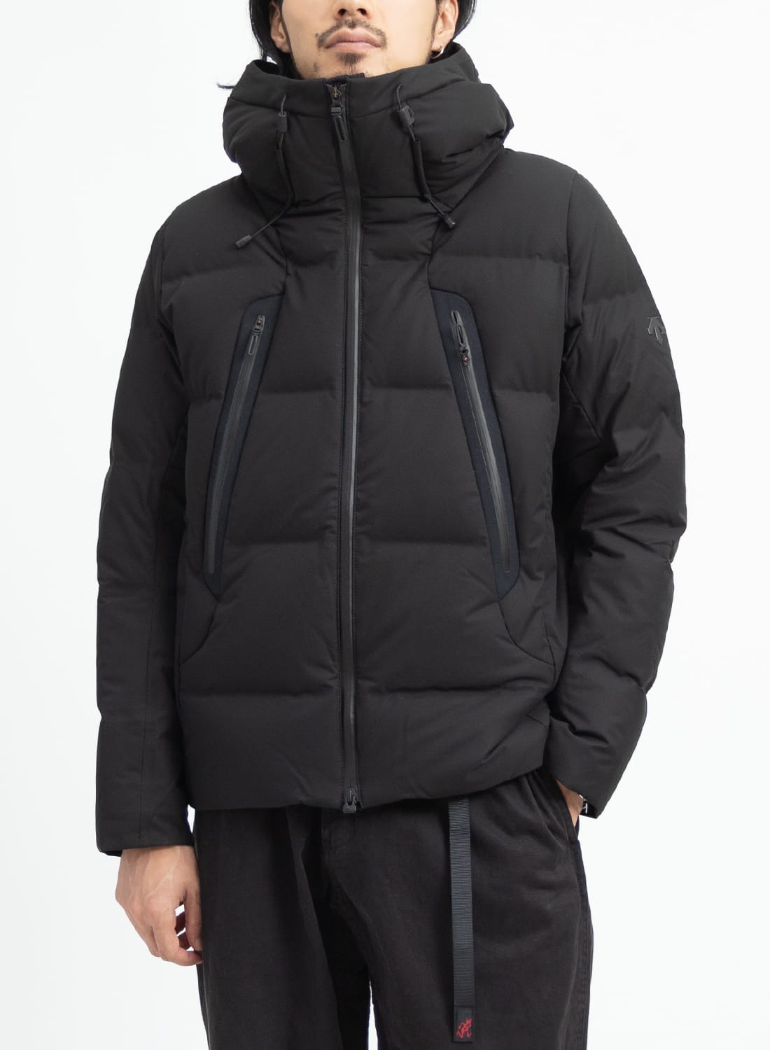 週末限定値下げ　DESCENTE 水沢ダウン MOUNTAINEER