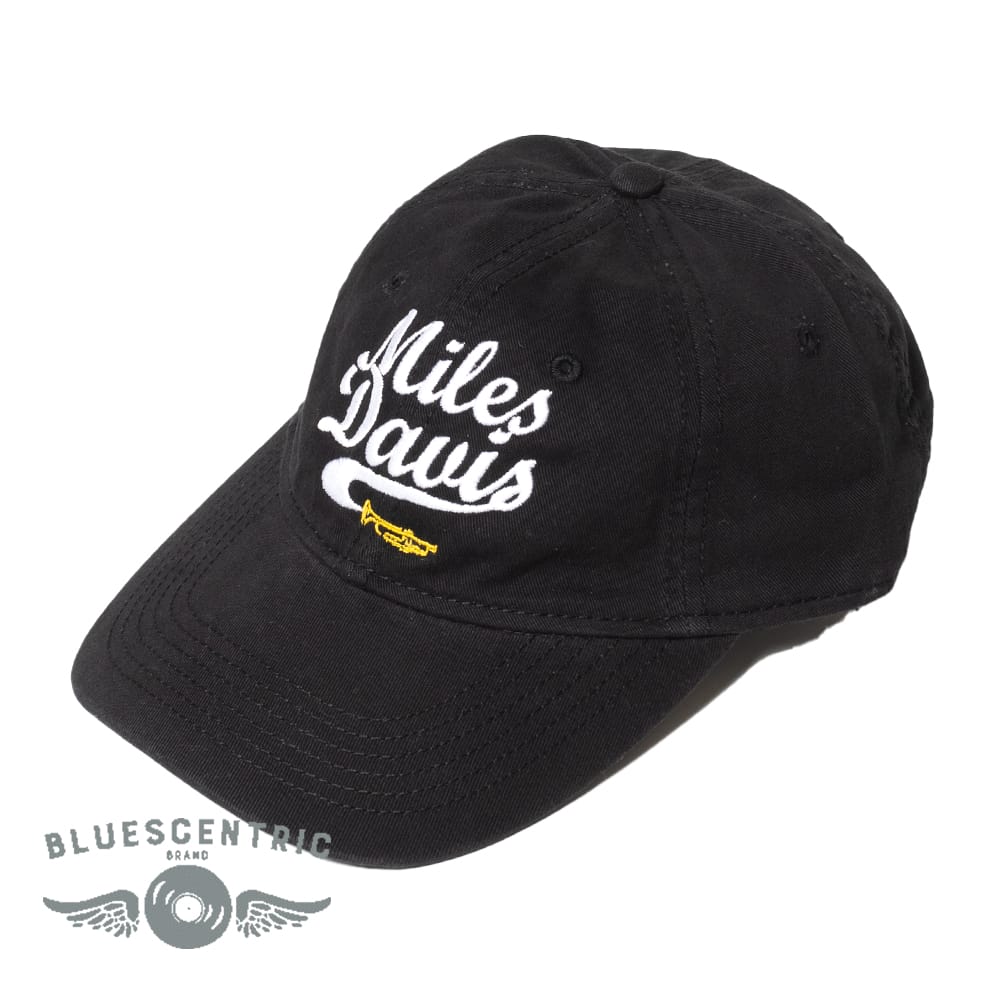 BLUESCENTRIC(ブルースセントリック)/MILES DAVIS TRUMPET CAP(マイルス･デイヴィス トランペット キャップ)帽子 刺繍 ローキャップ フ