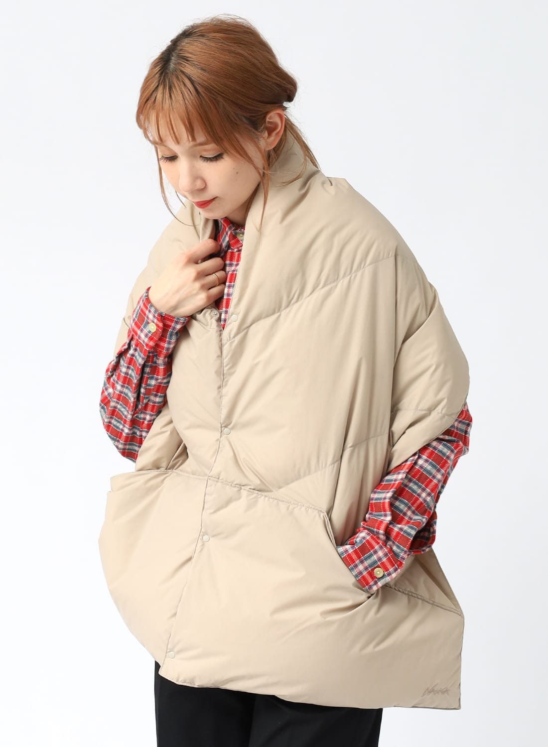 ◆MONOROW◆BLANC MEDIUM◆関税/送料無料◆ NANGA(ナンガ)/DOWN PONCHO MUFFLER(ダウン ポンチョ マフラー