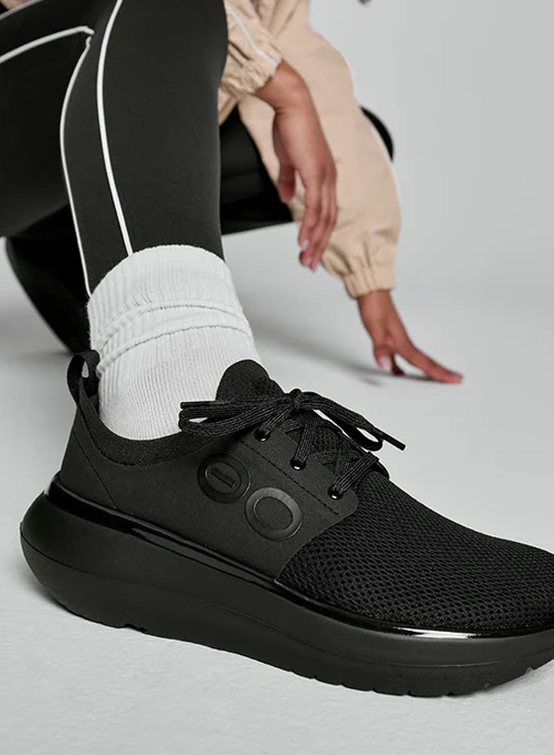 OOFOS OOMY スニーカー24 ウーフォス/OOFOS Men's OOmy Stride（ウーマイ ストライド