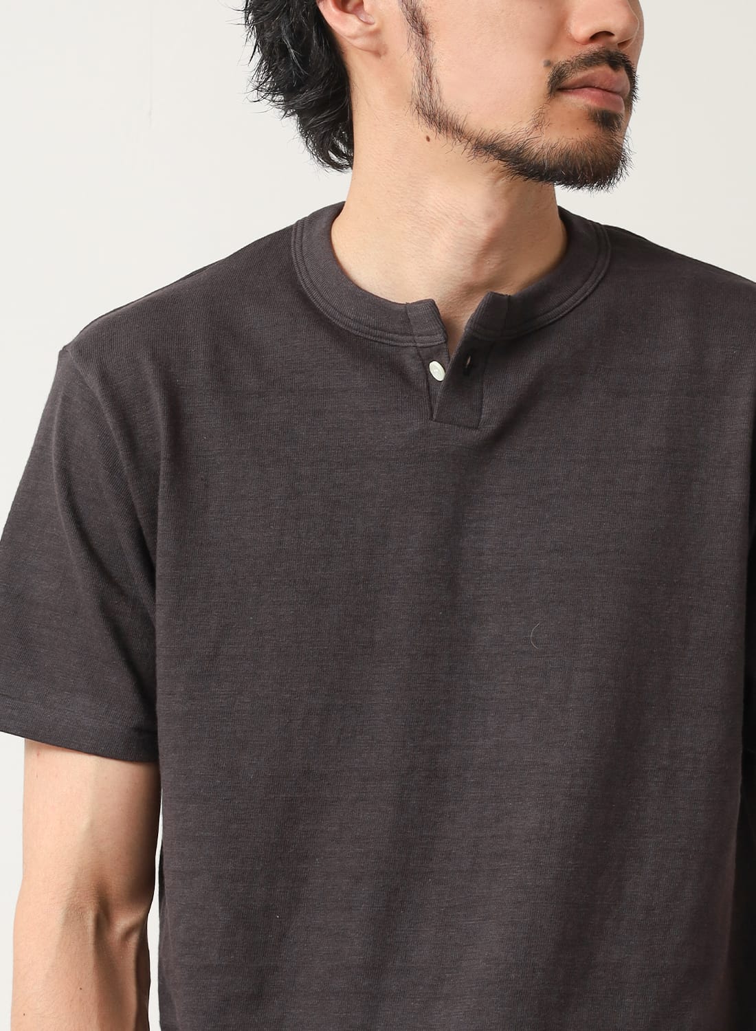 半袖Tシャツ メンズ メタルボタンリベット ショルダーパット Tシャツ メンズ 半袖 ビッグシルエット メタルロゴ チェーン 鎖