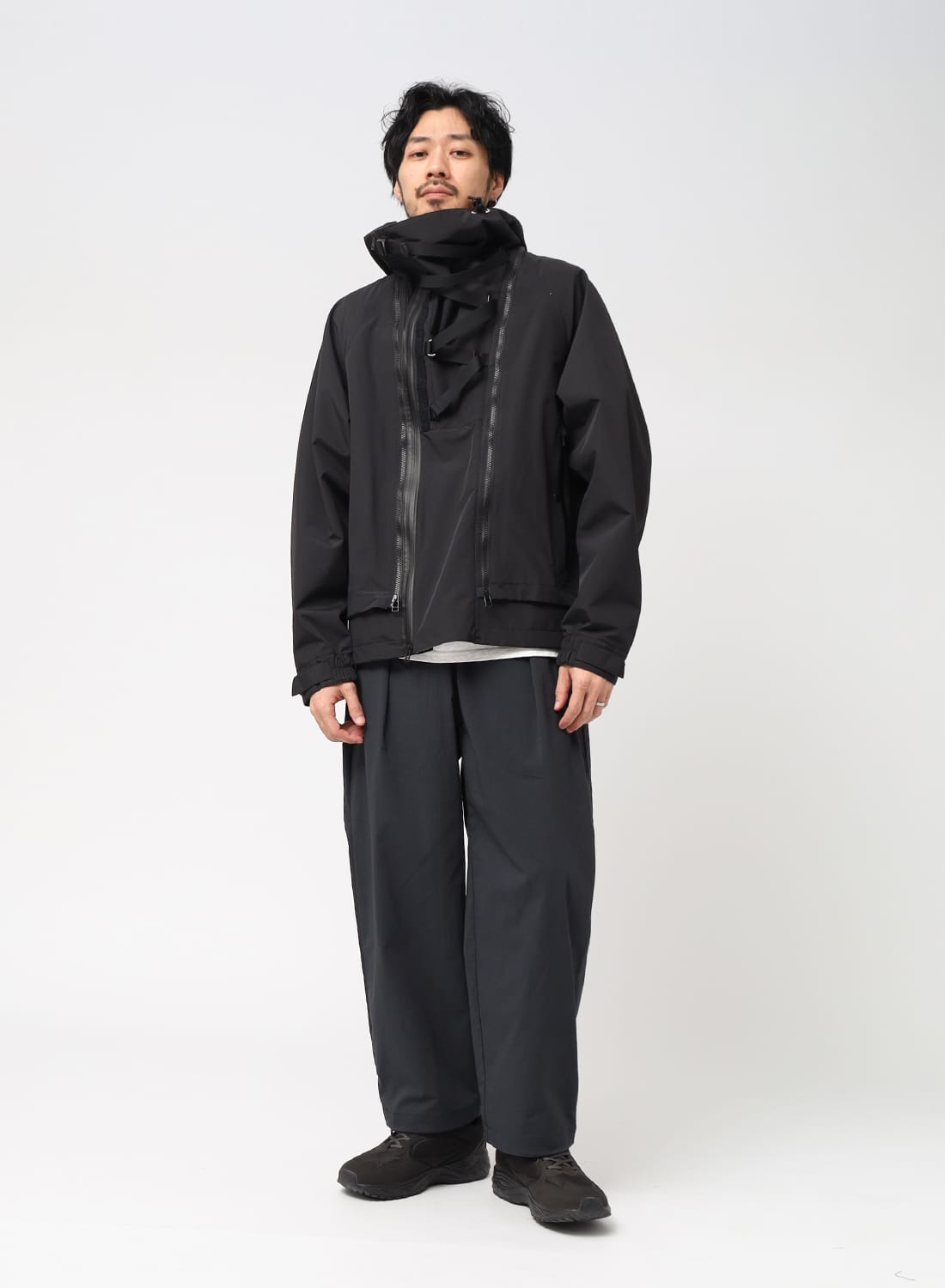 マクロン　カーディフ・ブルース　アンセムジャケット ウェールズ UNISEX BECOME SPEED JACKET WITH REMOVABLE SLEEVES | カワシマ