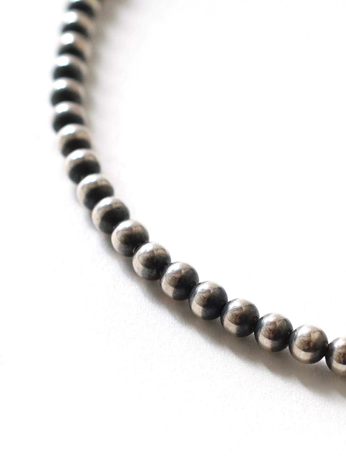 エリッカニコラスビゲイ ネックレス 4mm 60cm ナバホパール シルバー ERICKA NICOLAS BEGAY(エリッカニコラスビゲイ)/NAVAJO PEARL