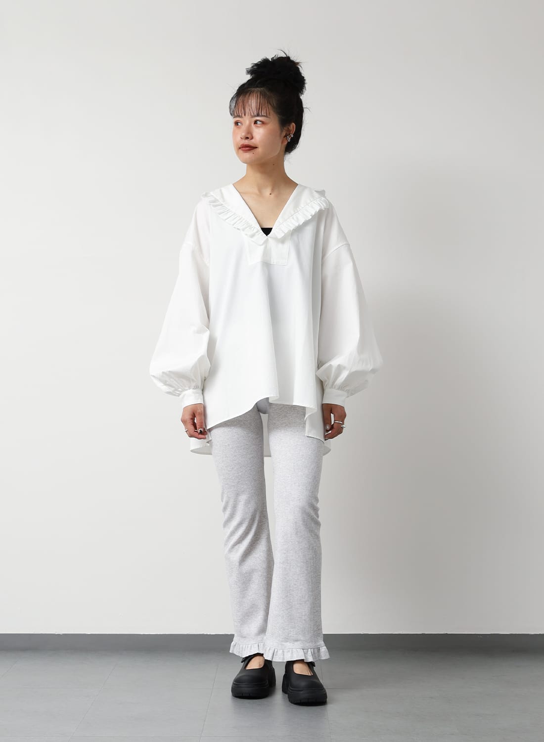 RILY　コーデュロイパーカー　白　サイズL RILY コーデュロイパーカー 白 サイズL RILYパーカー コーデュロイ
